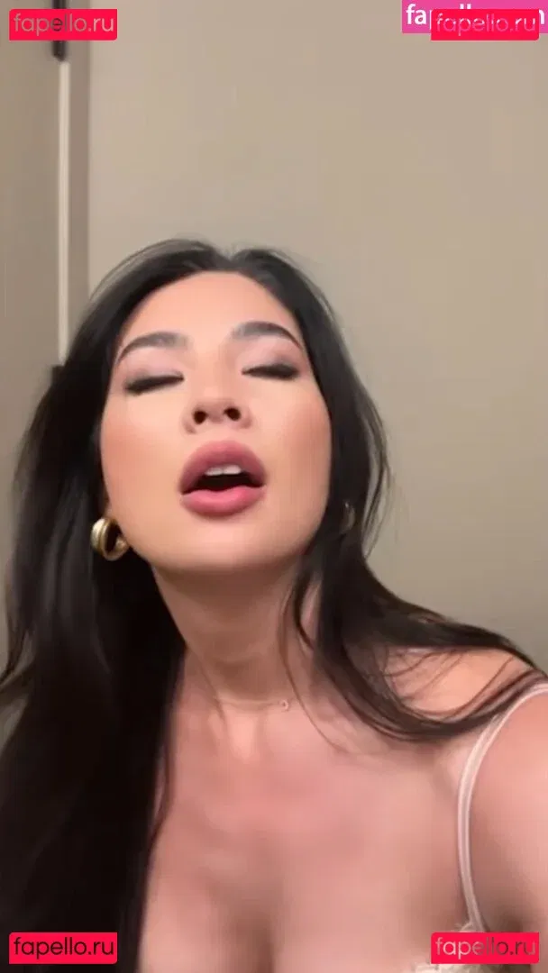 CarolineKwan Onlyfans Photo Gallery 