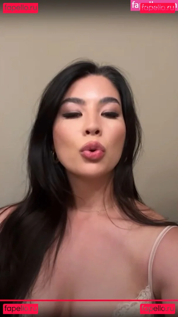 CarolineKwan Onlyfans Photo Gallery 