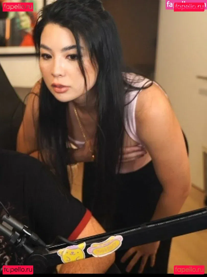 CarolineKwan Onlyfans Photo Gallery 