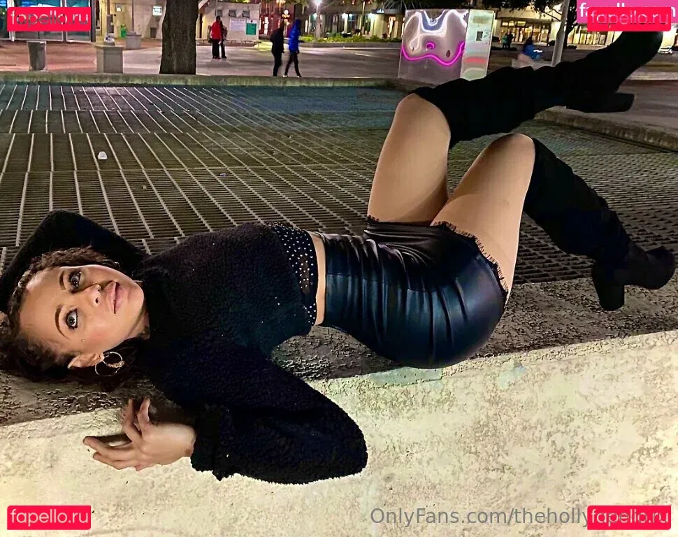 Holly Hendrix Onlyfans Photo Gallery 