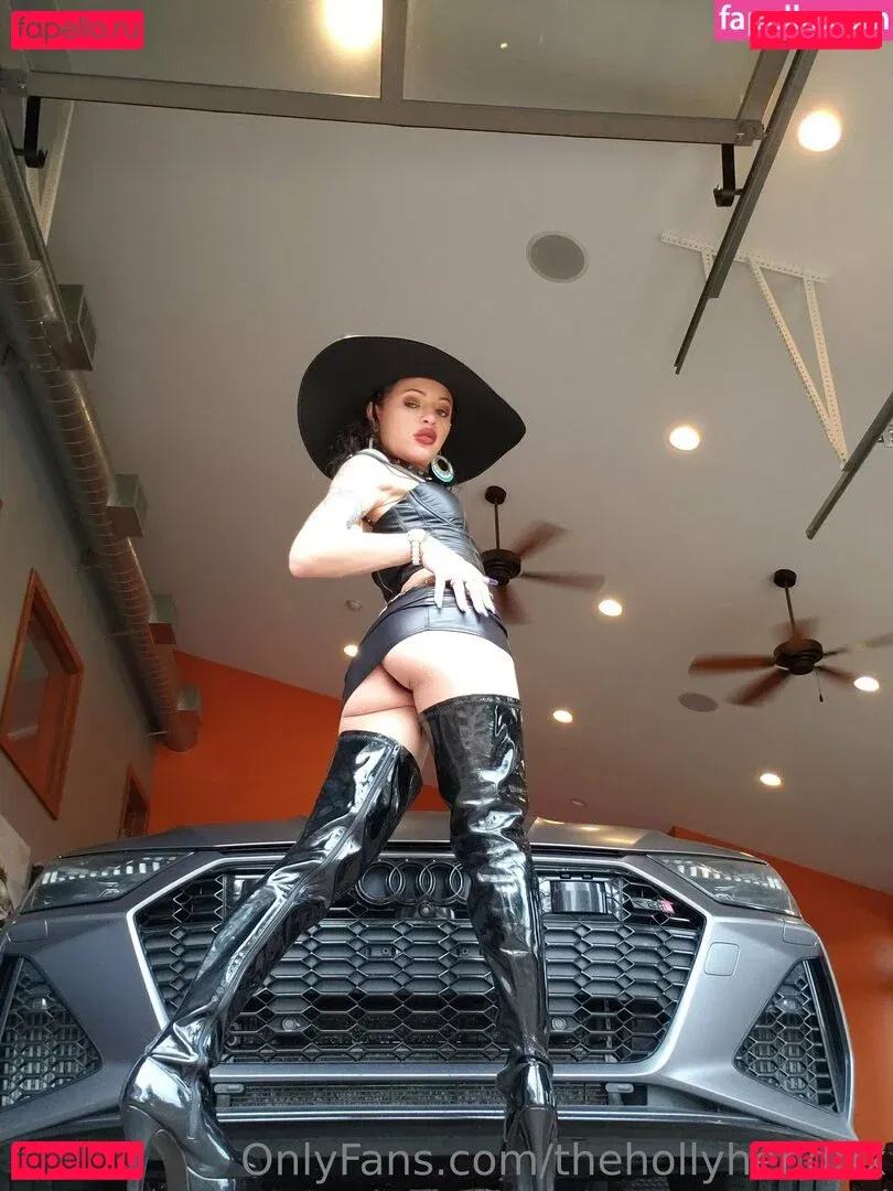 Holly Hendrix Onlyfans Photo Gallery 