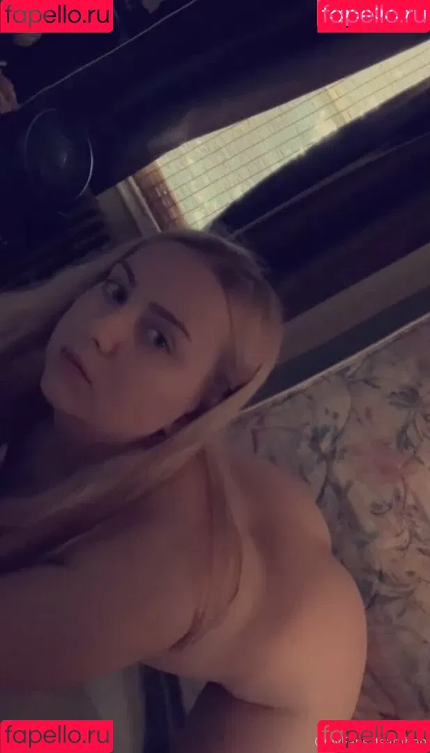 itsambeh Onlyfans Photo Gallery 