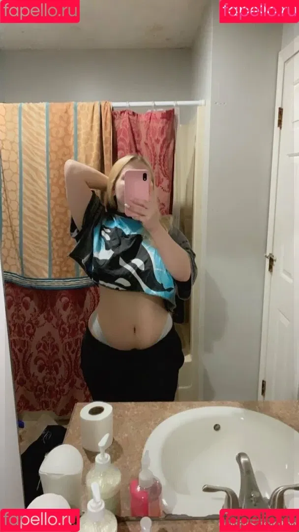 itsambeh Onlyfans Photo Gallery 