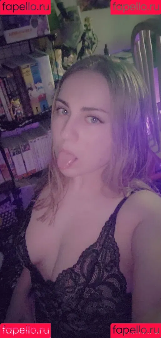 itsambeh Onlyfans Photo Gallery 