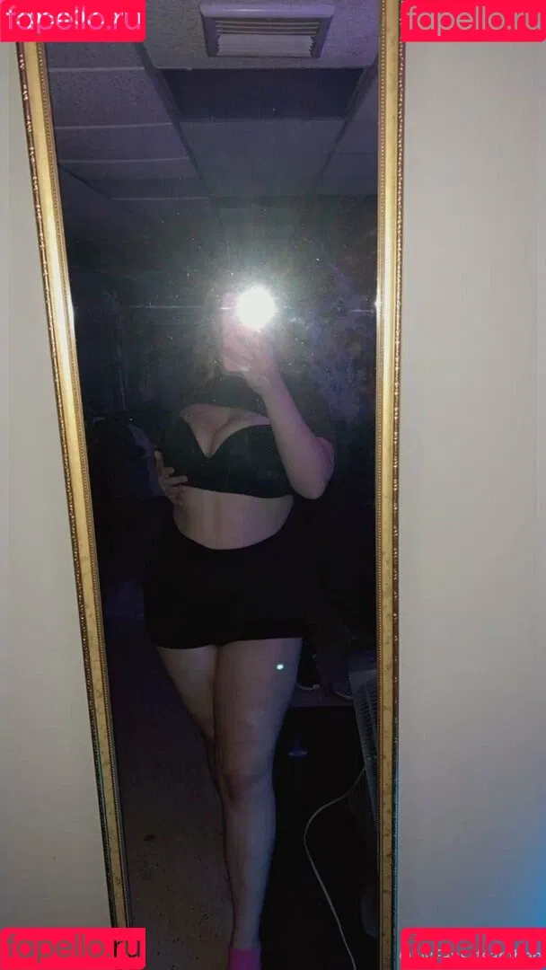 itsambeh Onlyfans Photo Gallery 