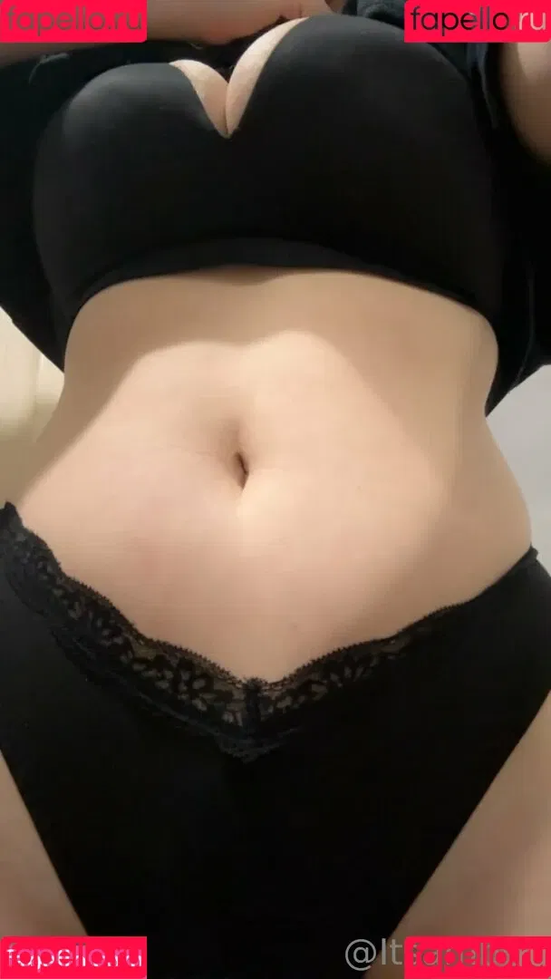 itsambeh Onlyfans Photo Gallery 