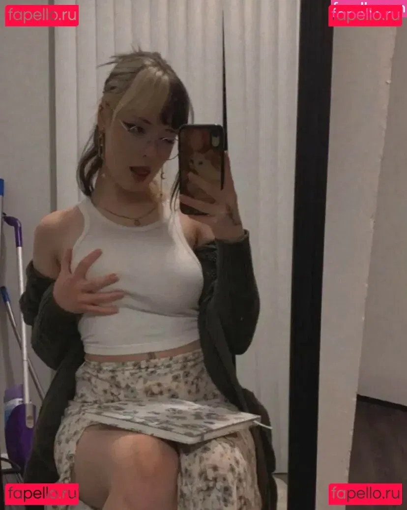 itsambeh Onlyfans Photo Gallery 