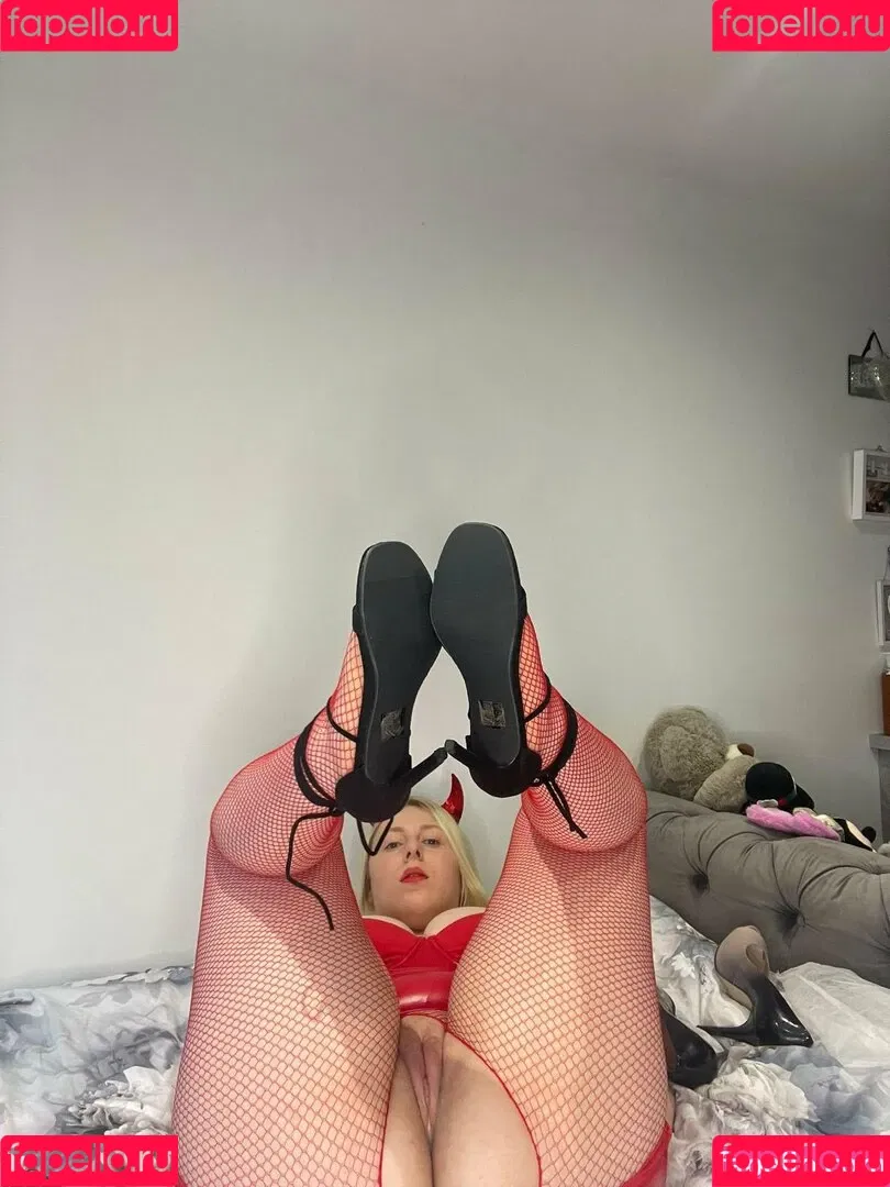 Charlotte Morgan Onlyfans Photo Gallery 