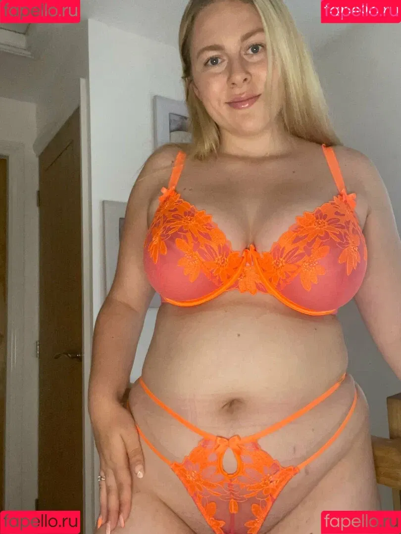 Charlotte Morgan Onlyfans Photo Gallery 