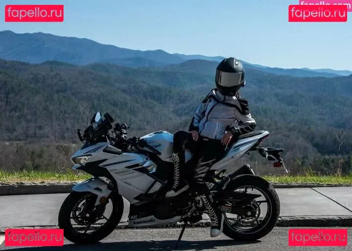 mizzbonez Onlyfans Photo Gallery 