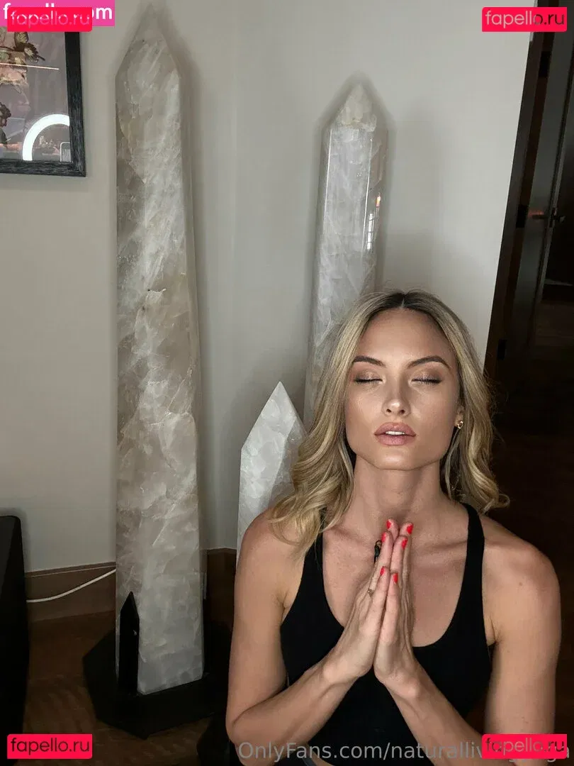 naturallivingyoga Onlyfans Photo Gallery 