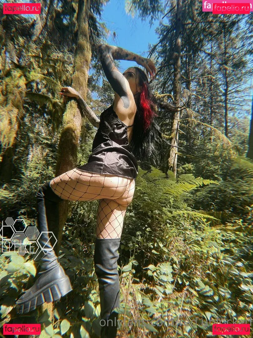 Littlexred Onlyfans Photo Gallery 