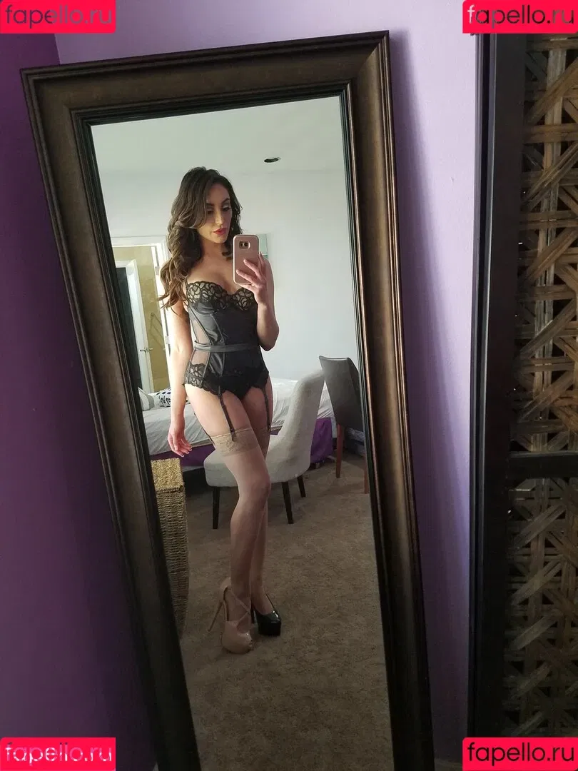 christianacinn Onlyfans Photo Gallery 