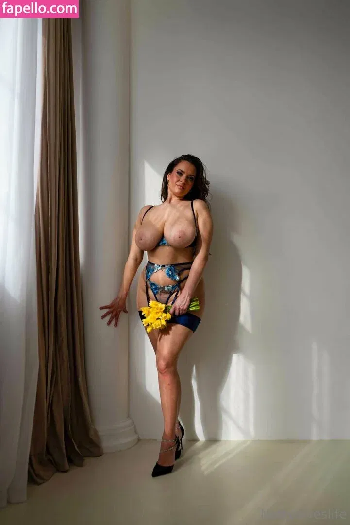 nettyloveslife Onlyfans Photo Gallery 