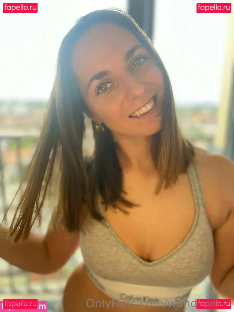 wonderovie Onlyfans Photo Gallery 