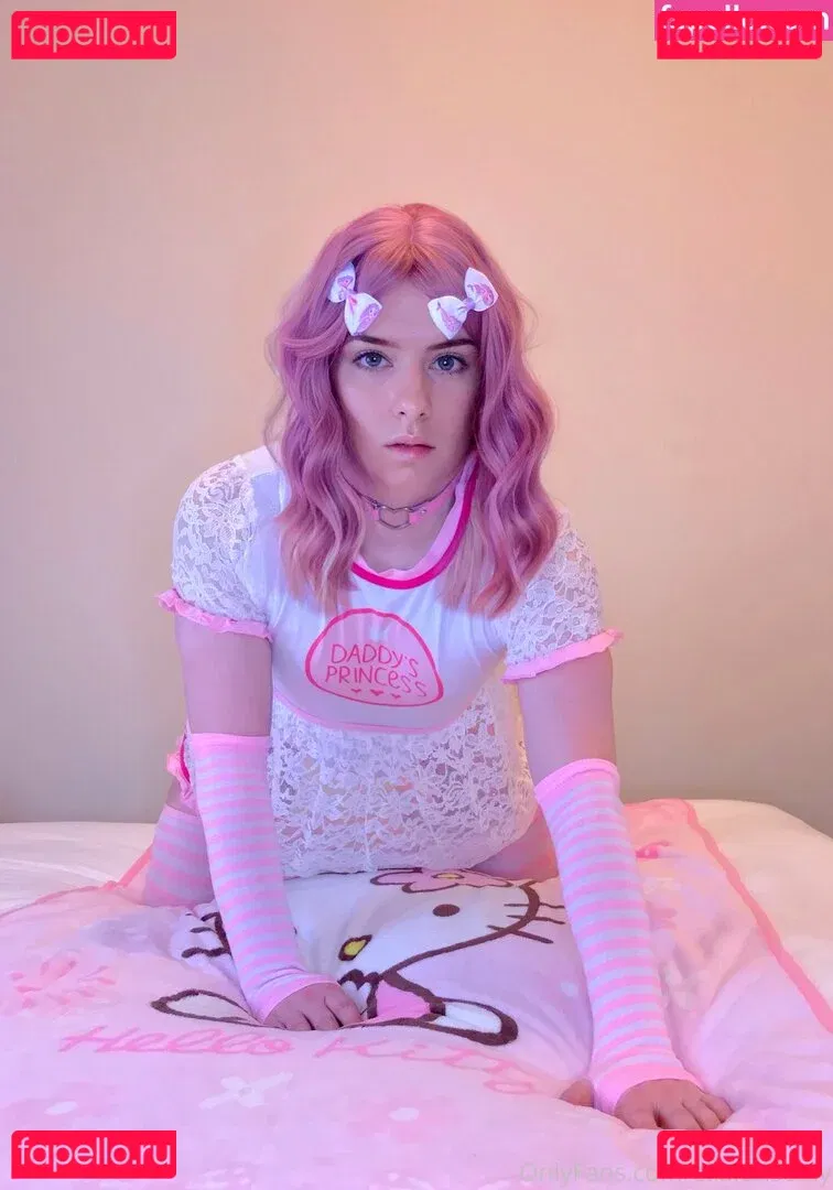 ellafansonly Onlyfans Photo Gallery 