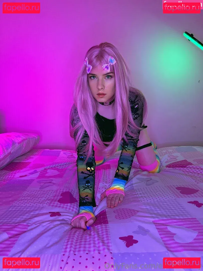ellafansonly Onlyfans Photo Gallery 