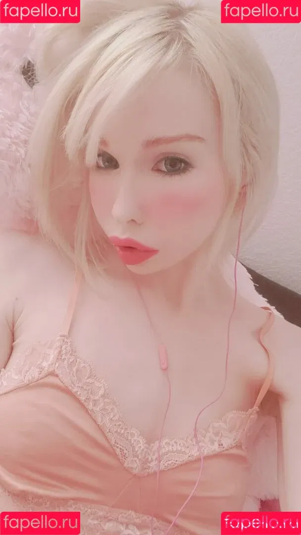 Sarina Valentina Onlyfans Photo Gallery 