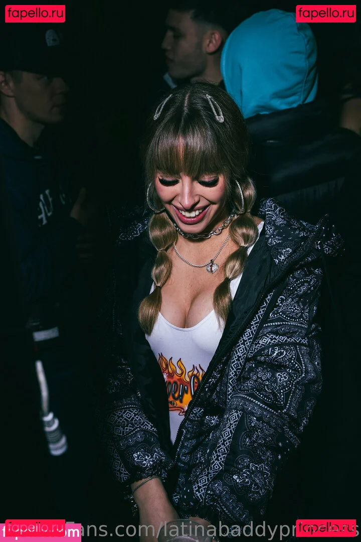 latinabaddyprincess Onlyfans Photo Gallery 