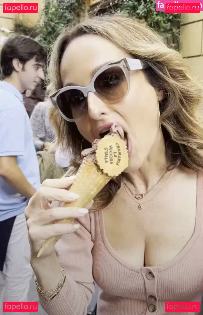 Giada De Laurentiis Onlyfans Photo Gallery 