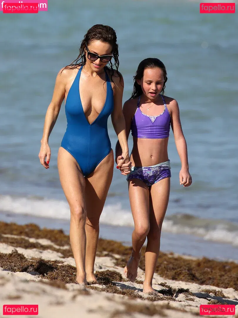 Giada De Laurentiis Onlyfans Photo Gallery 