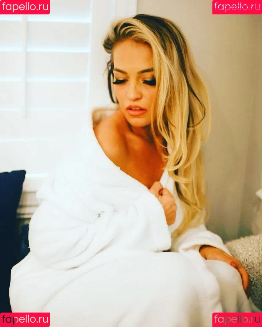 Alisha Edwards Onlyfans Photo Gallery 