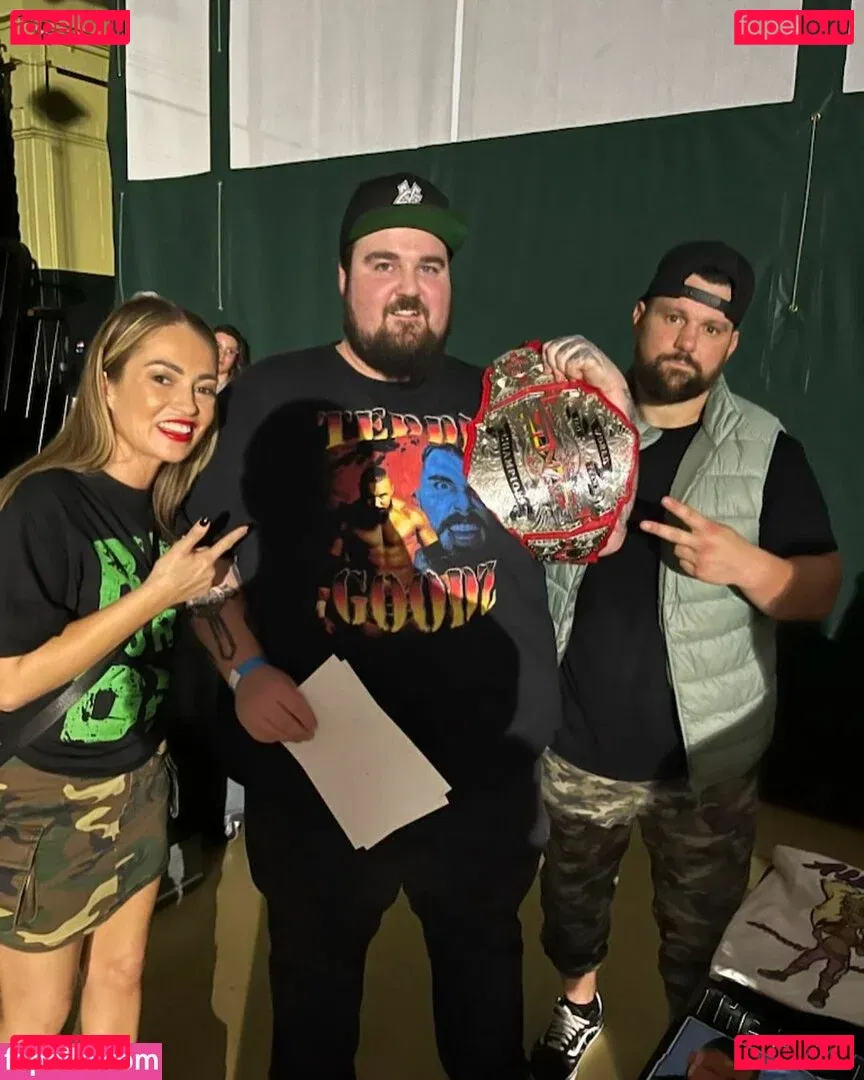 Alisha Edwards Onlyfans Photo Gallery 