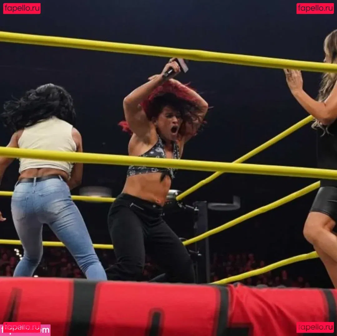 Alisha Edwards Onlyfans Photo Gallery 