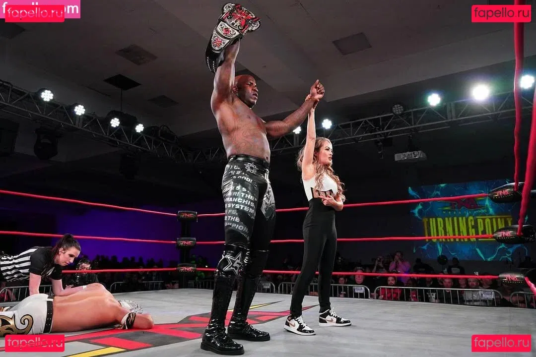 Alisha Edwards Onlyfans Photo Gallery 