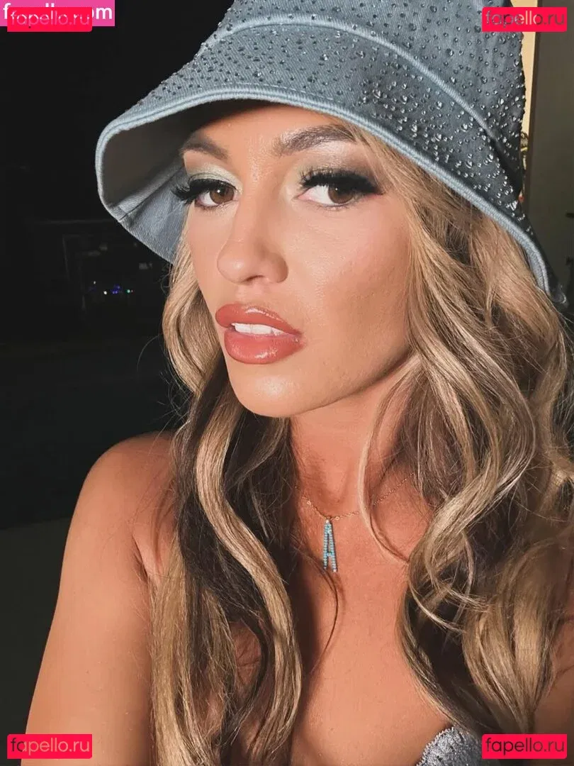 Alisha Edwards Onlyfans Photo Gallery 