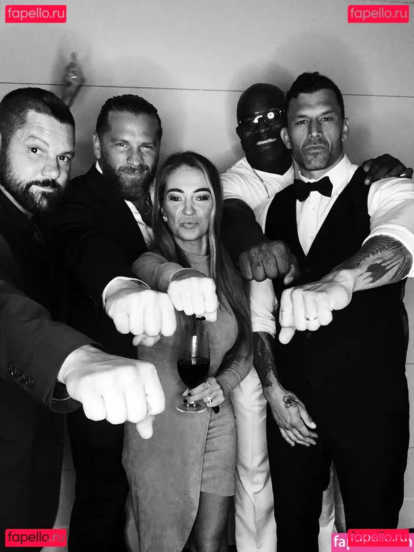 Alisha Edwards Onlyfans Photo Gallery 