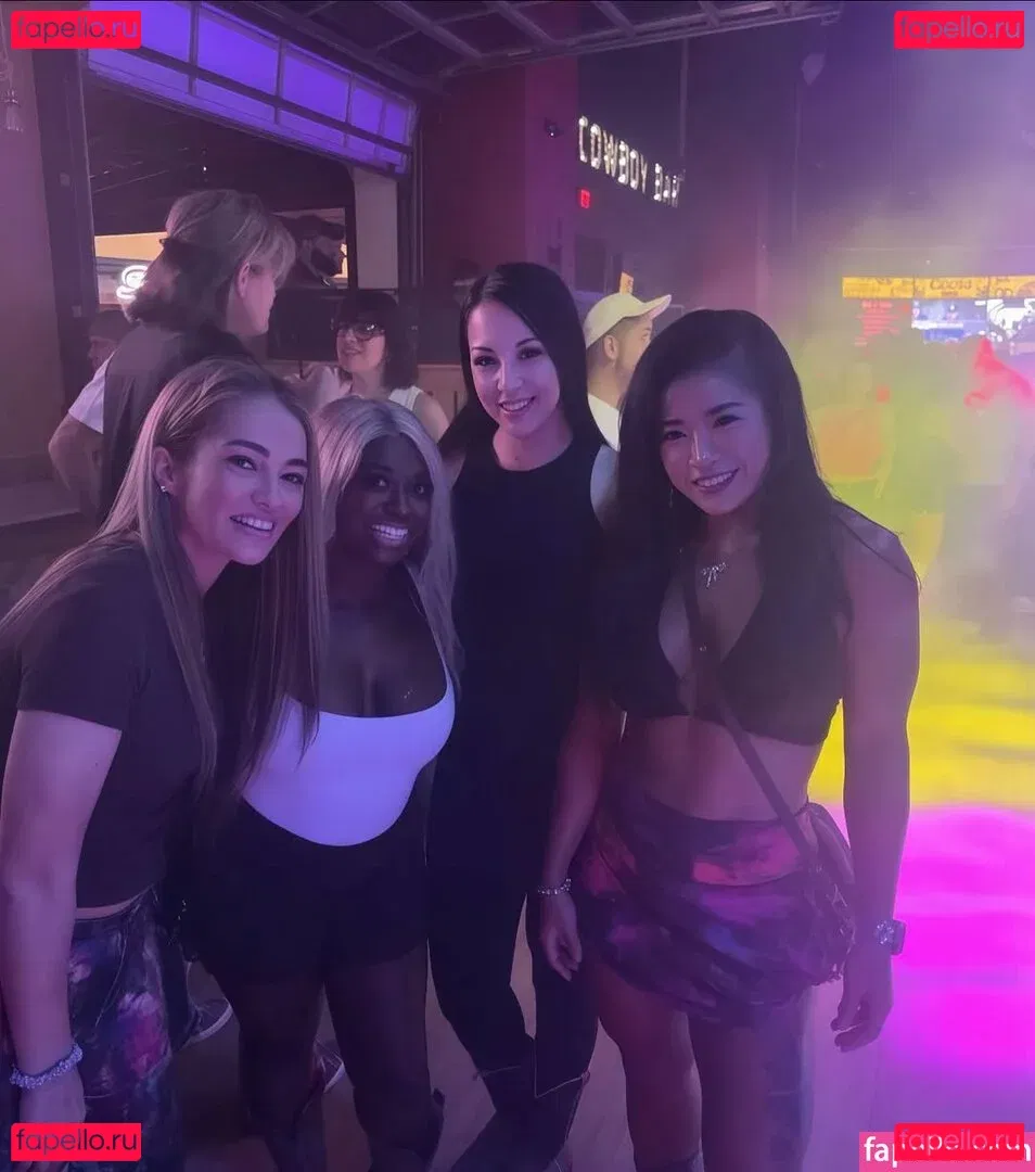 Alisha Edwards Onlyfans Photo Gallery 