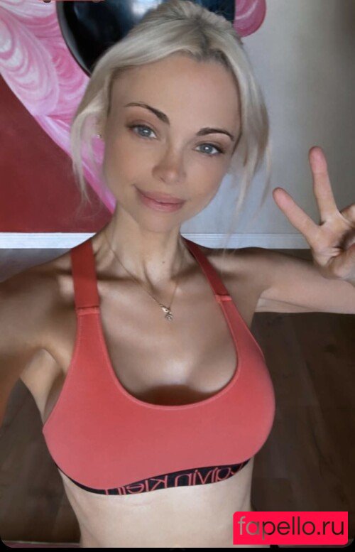 Katja Glieson Nude Onlyfans Photo 20