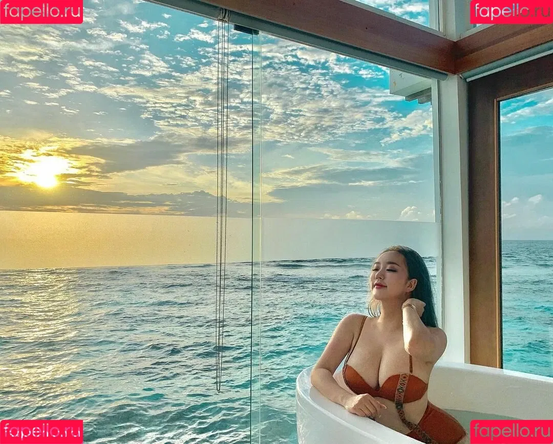 Rebecca Liu Onlyfans Photo Gallery 