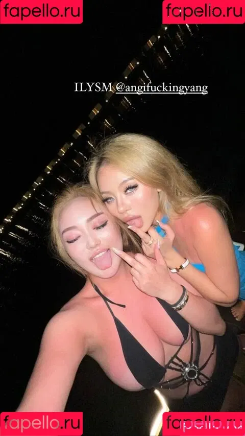 Rebecca Liu Onlyfans Photo Gallery 
