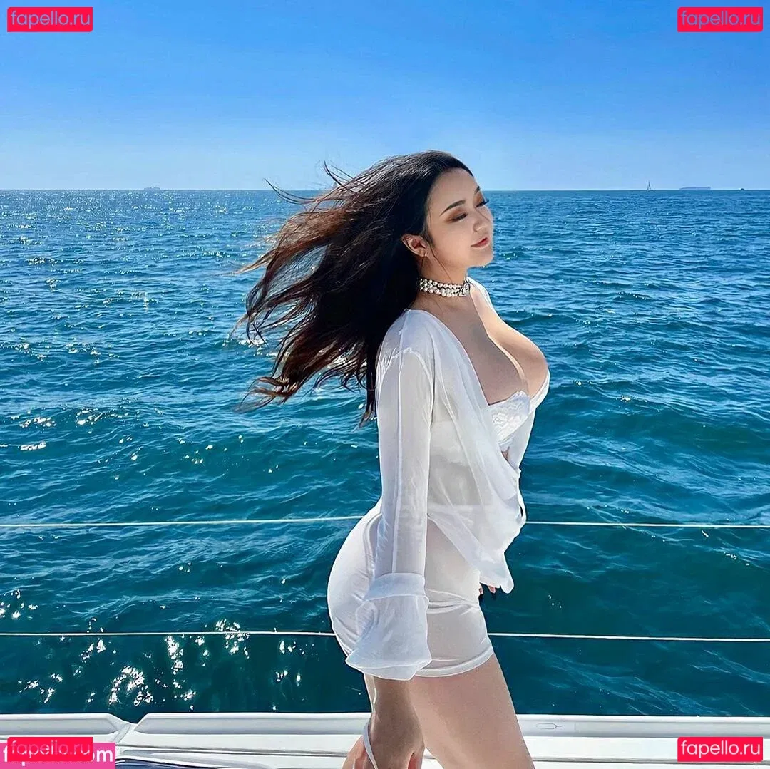 Rebecca Liu Onlyfans Photo Gallery 