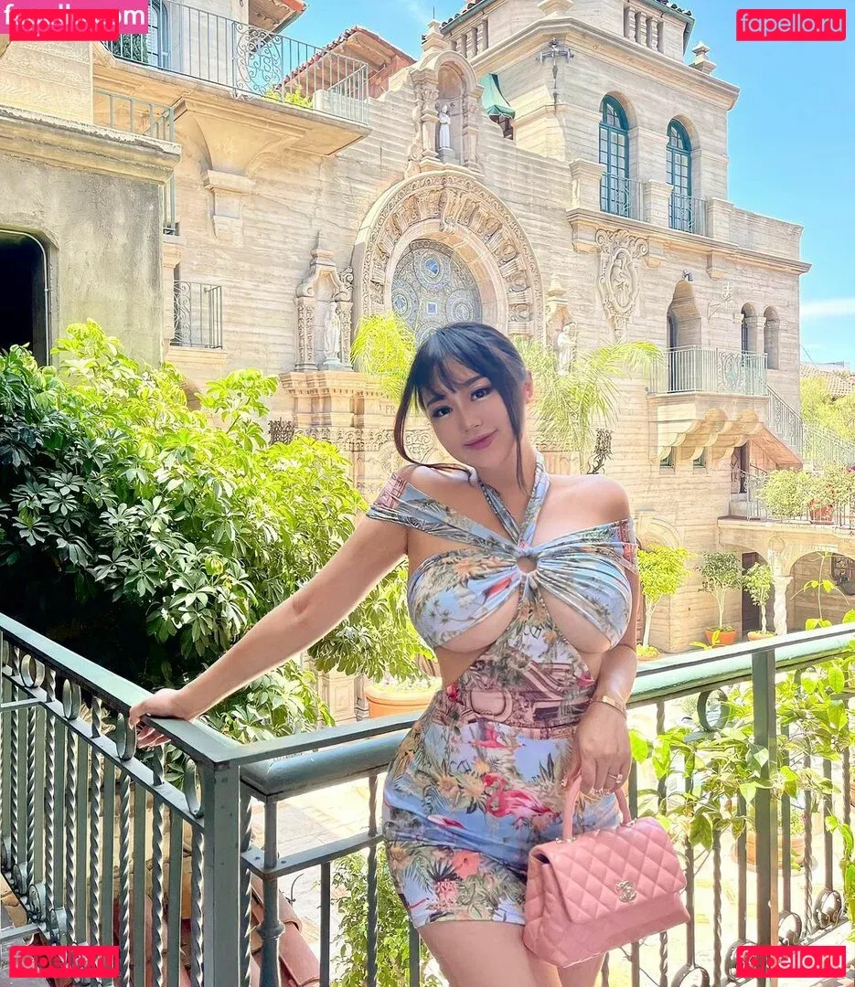 Rebecca Liu Onlyfans Photo Gallery 