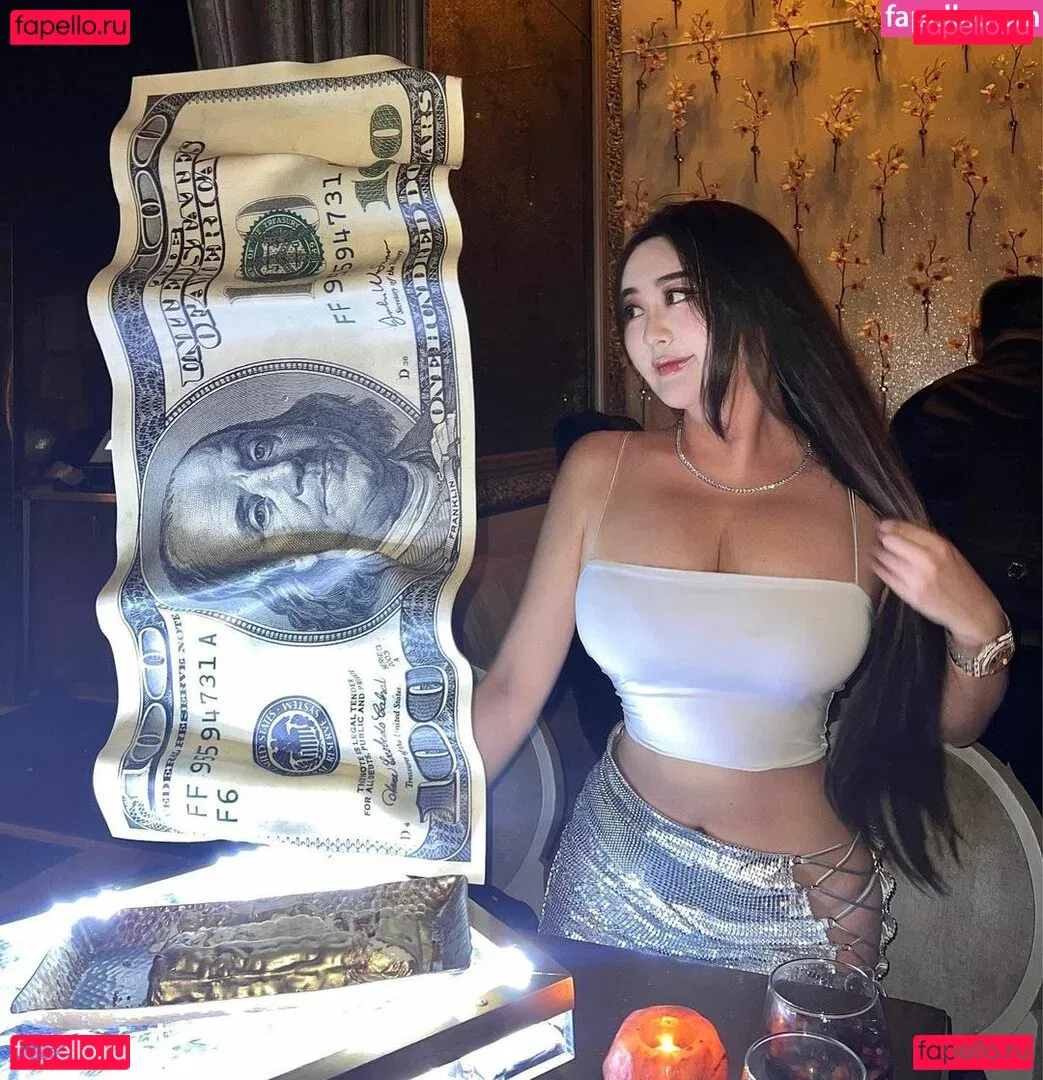 Rebecca Liu Onlyfans Photo Gallery 