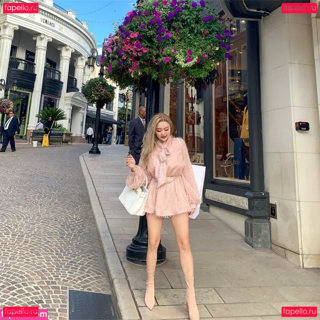 Rebecca Liu Onlyfans Photo Gallery 