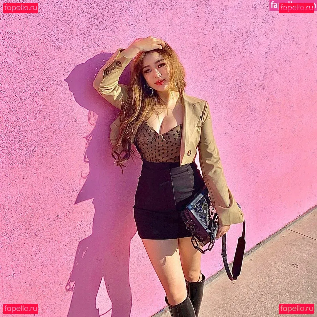 Rebecca Liu Onlyfans Photo Gallery 