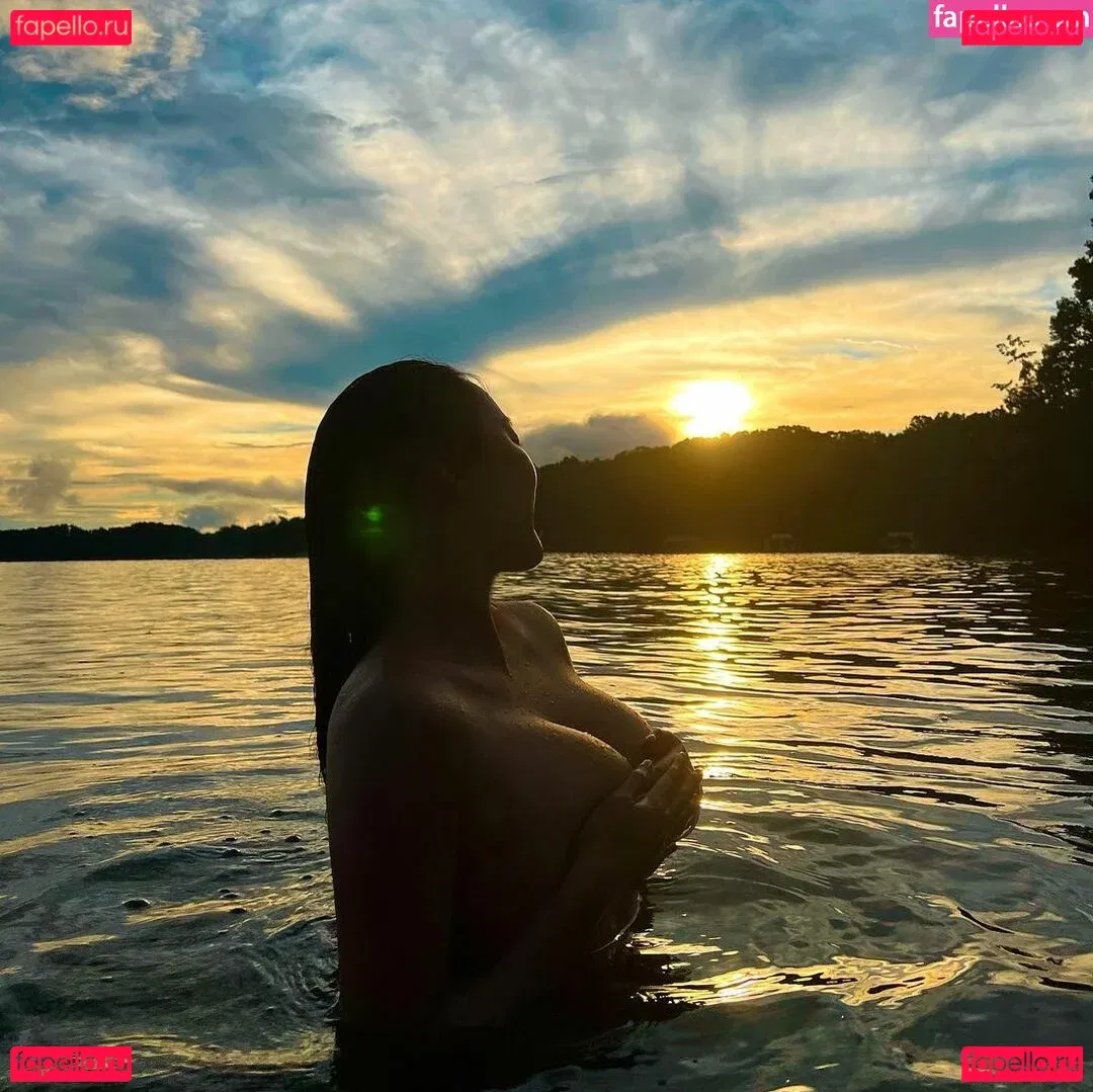 Rebecca Liu Onlyfans Photo Gallery 