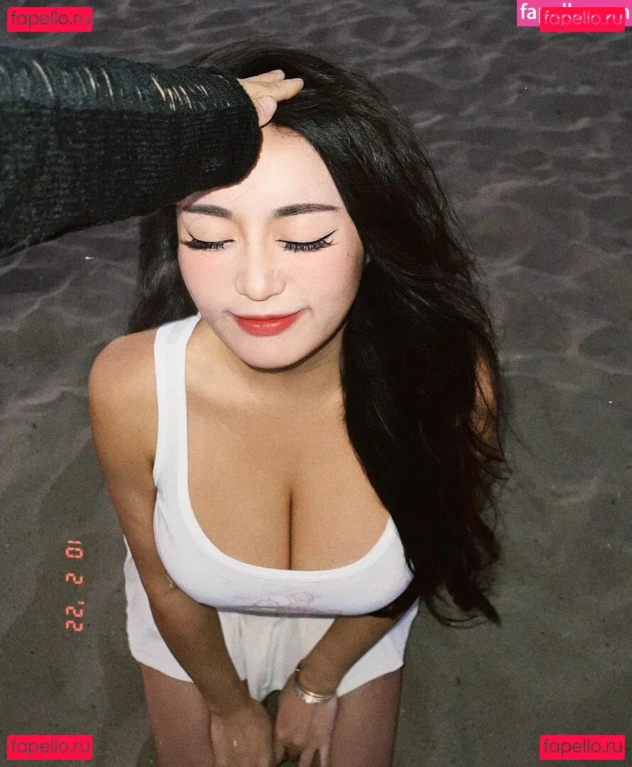 Rebecca Liu Onlyfans Photo Gallery 