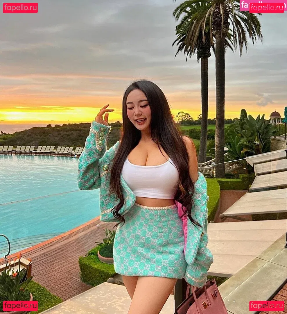 Rebecca Liu Onlyfans Photo Gallery 