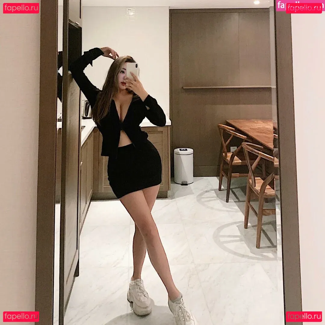 Rebecca Liu Onlyfans Photo Gallery 