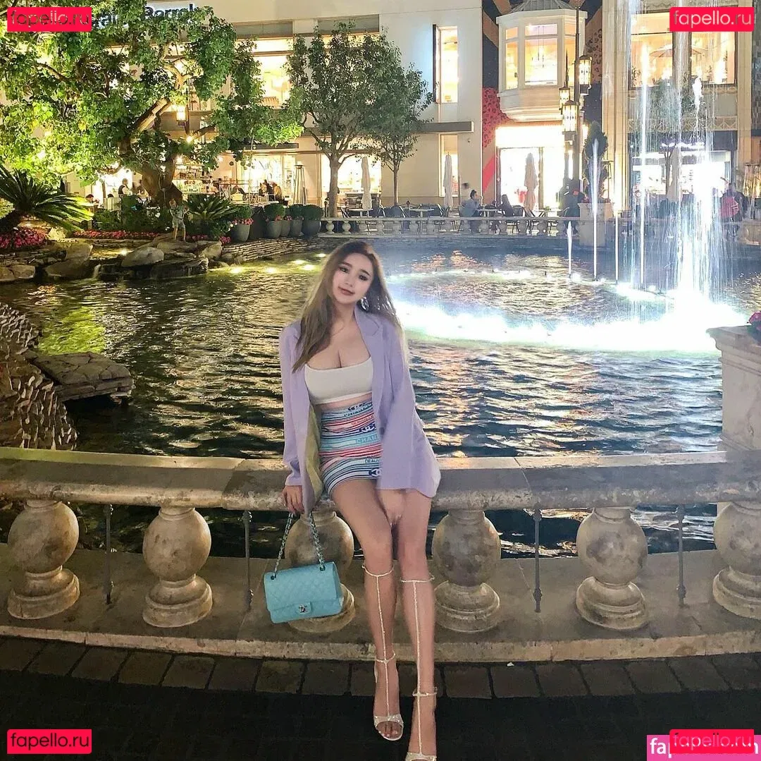 Rebecca Liu Onlyfans Photo Gallery 