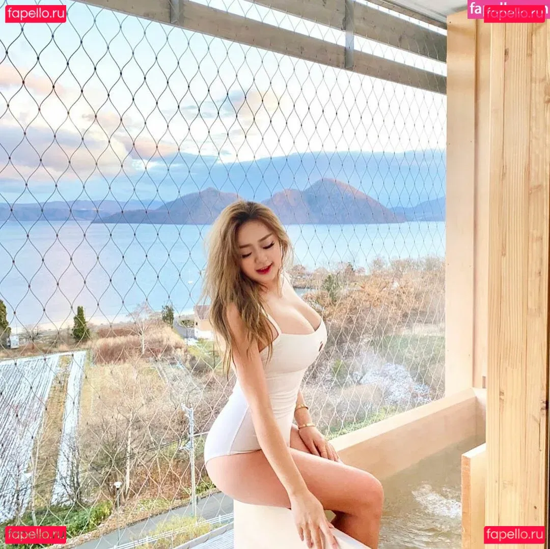 Rebecca Liu Onlyfans Photo Gallery 