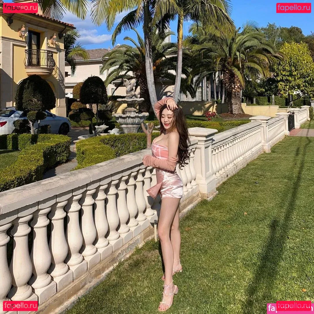 Rebecca Liu Onlyfans Photo Gallery 