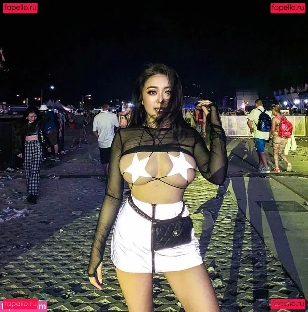 Rebecca Liu Onlyfans Photo Gallery 