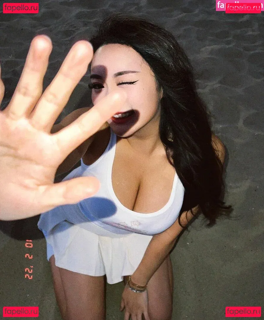 Rebecca Liu Onlyfans Photo Gallery 