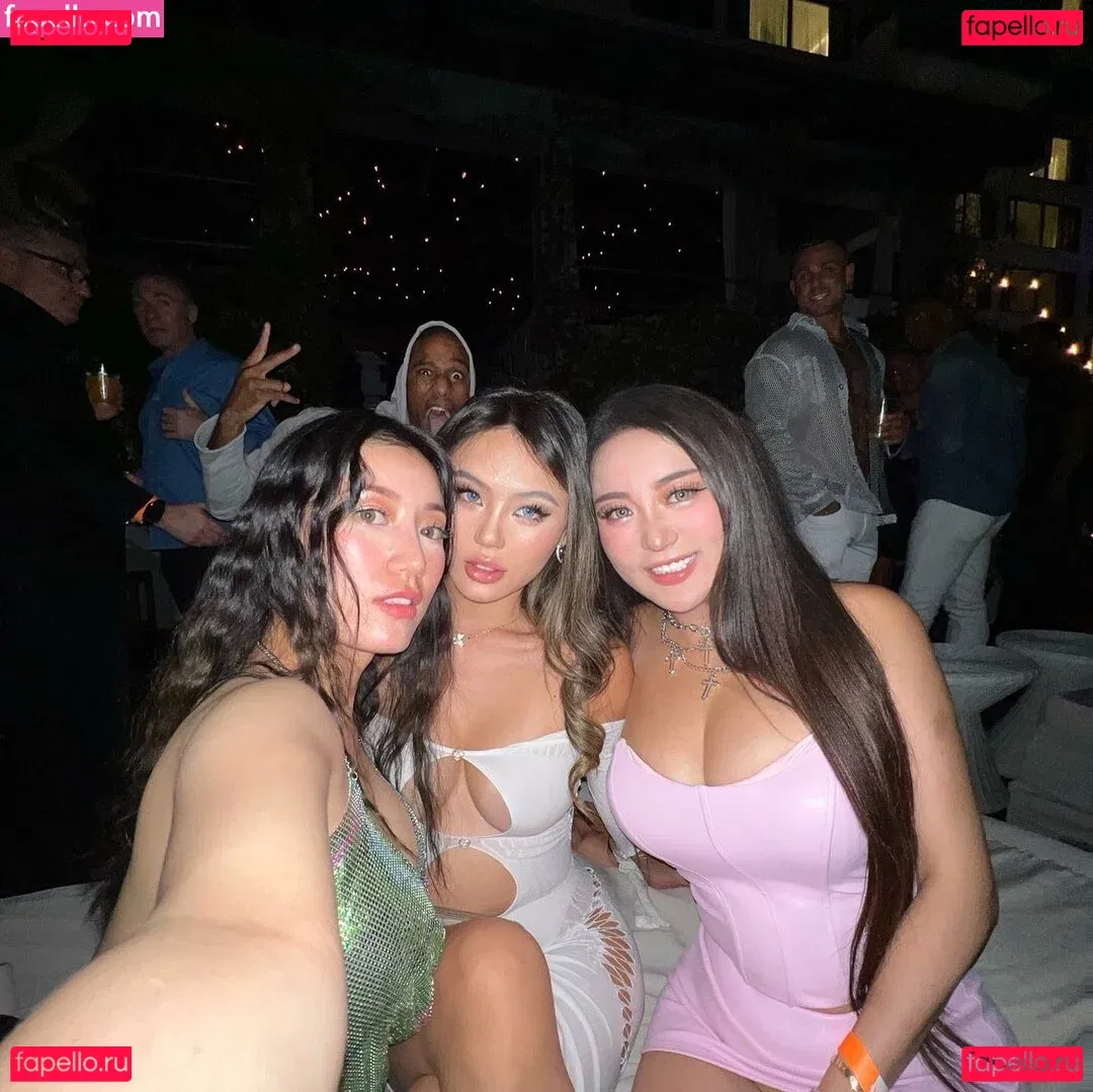 Rebecca Liu Onlyfans Photo Gallery 